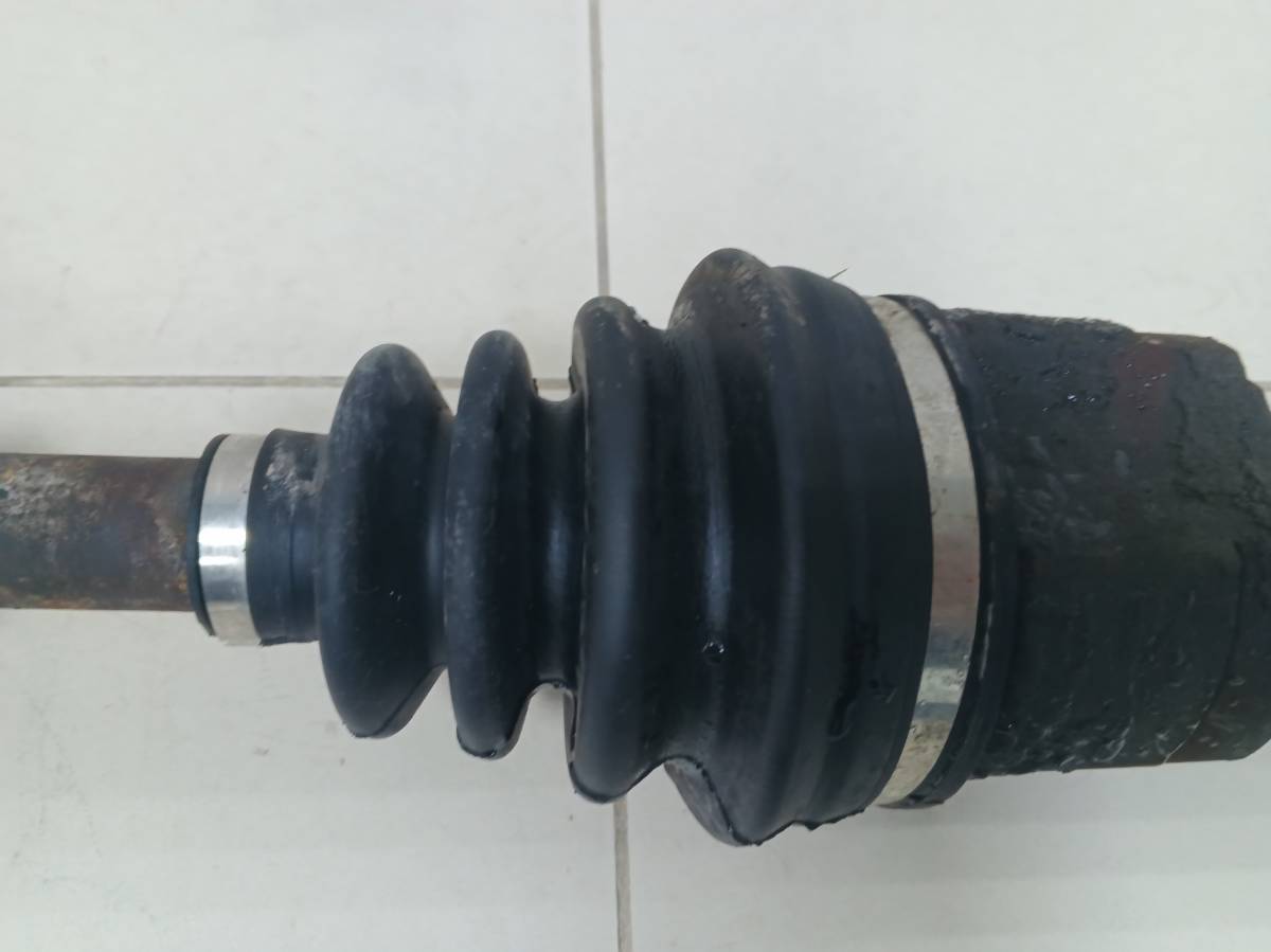 Полуось передняя левая Dodge Stratus 2000-2005 Полуось передняя левая Dodge Stratus 2000-2005