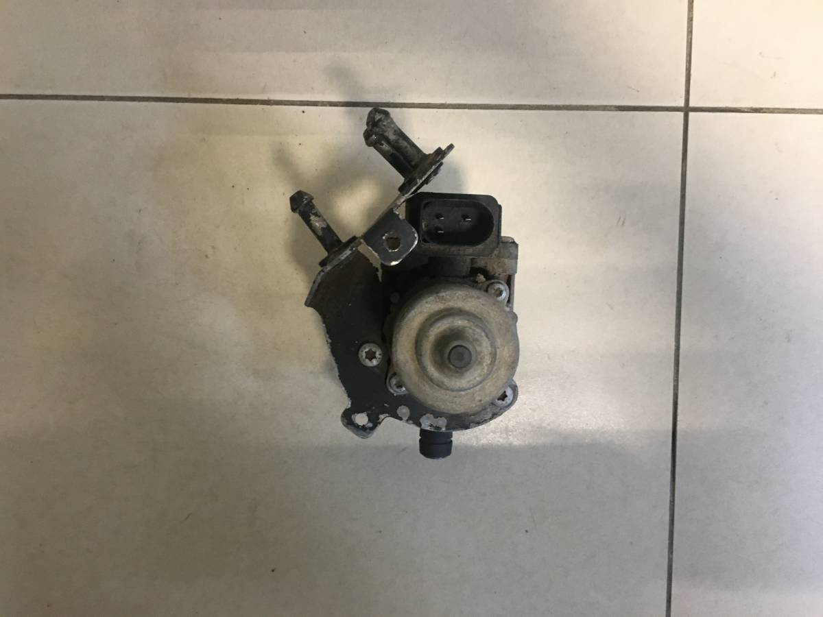 Насос вакуумный Volkswagen Jetta (1K) 2006-2011