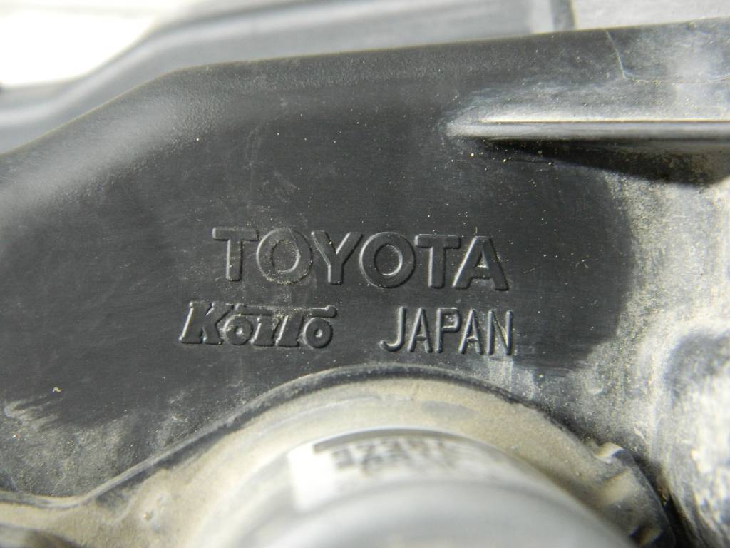 Фара правая Toyota Land Cruiser Prado (J150) 2009>
