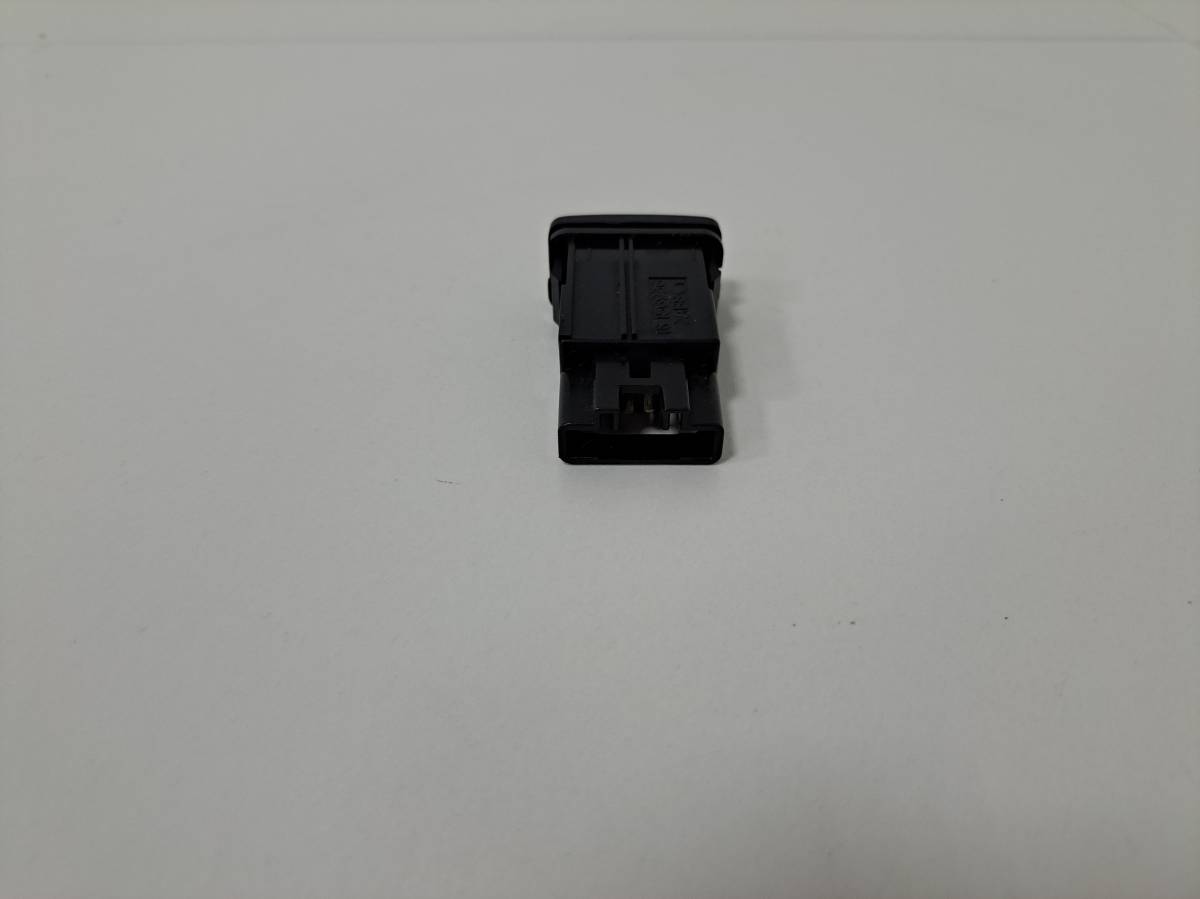 Кнопка обогрева сидений Toyota Camry (XV30) 2001-2006