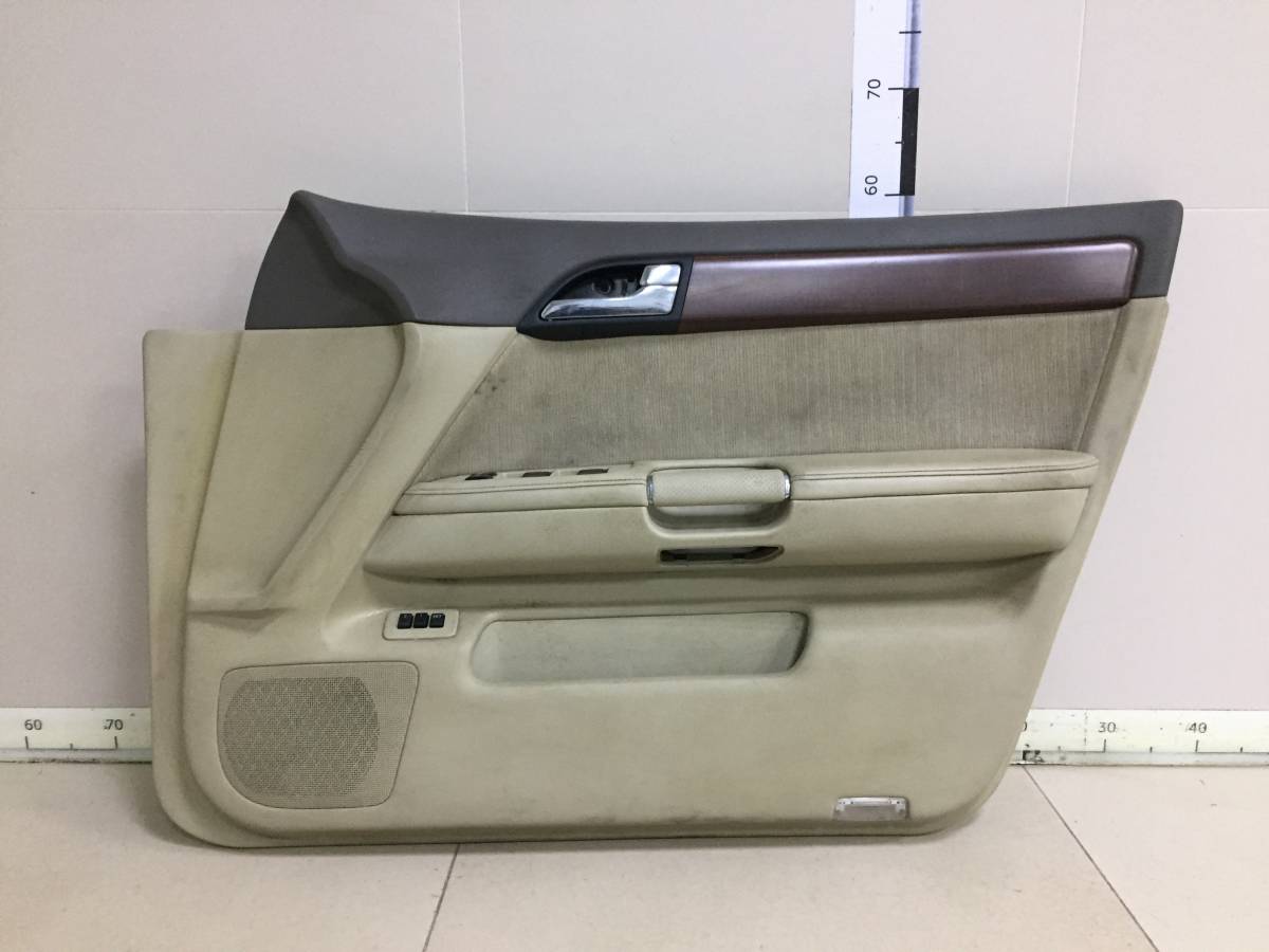 Обшивка двери передней правой Nissan Fuga Y50 2004-2009