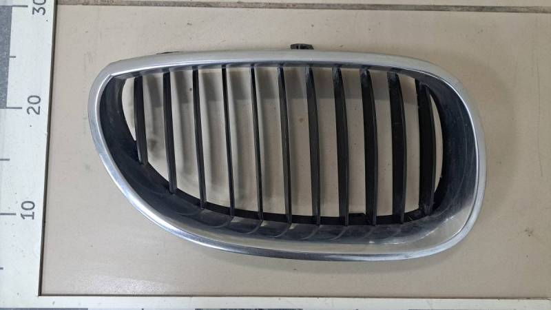 Решетка радиатора правая BMW 5-series E60/E61 2003-2009