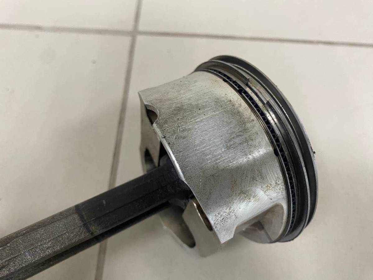 Поршень с шатуном Dodge Caliber 2006-2011
