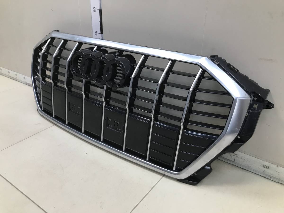 Решетка радиатора Audi Audi Q3 (F3) 2018>