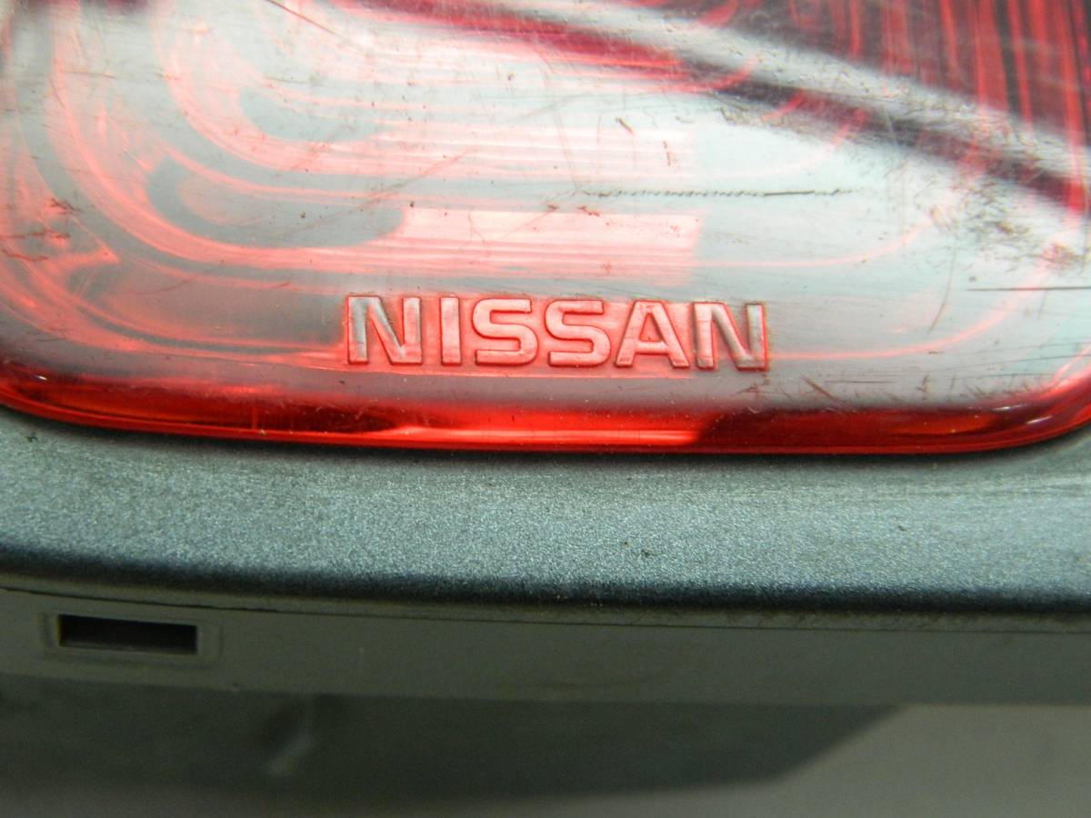 Фонарь задний левый Nissan Cube (Z11) 2002-2008