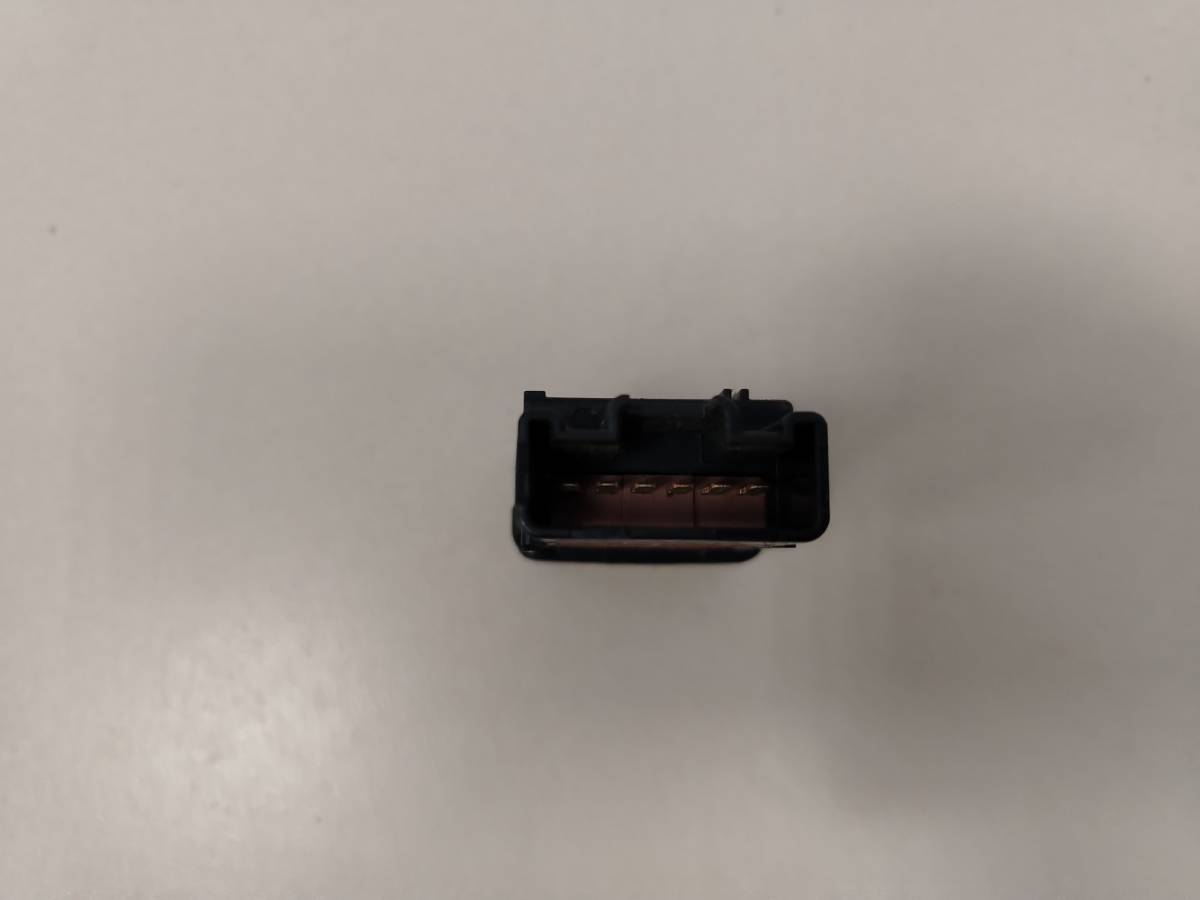 Кнопка обогрева сидений Toyota Camry (XV30) 2001-2006 Кнопка обогрева сидений Toyota Camry (XV30) 2001-2006