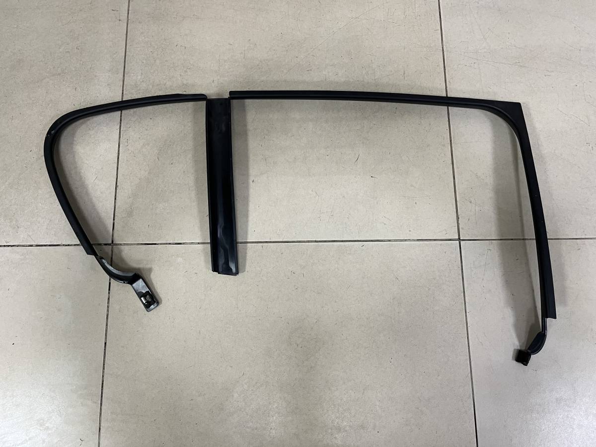 Накладка двери задней правой BMW 1-series F20/F21 2011>