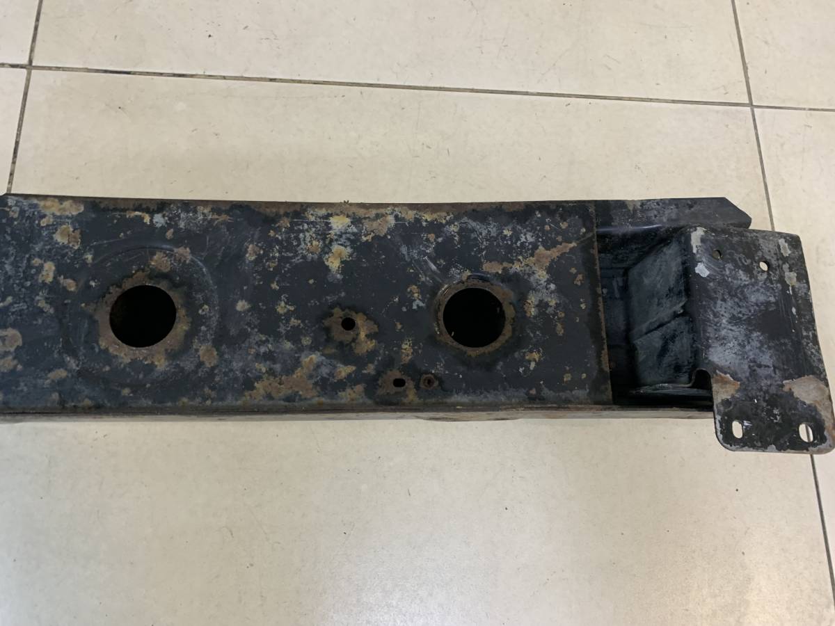 Усилитель переднего бампера Toyota Camry (V10) 1991-1996