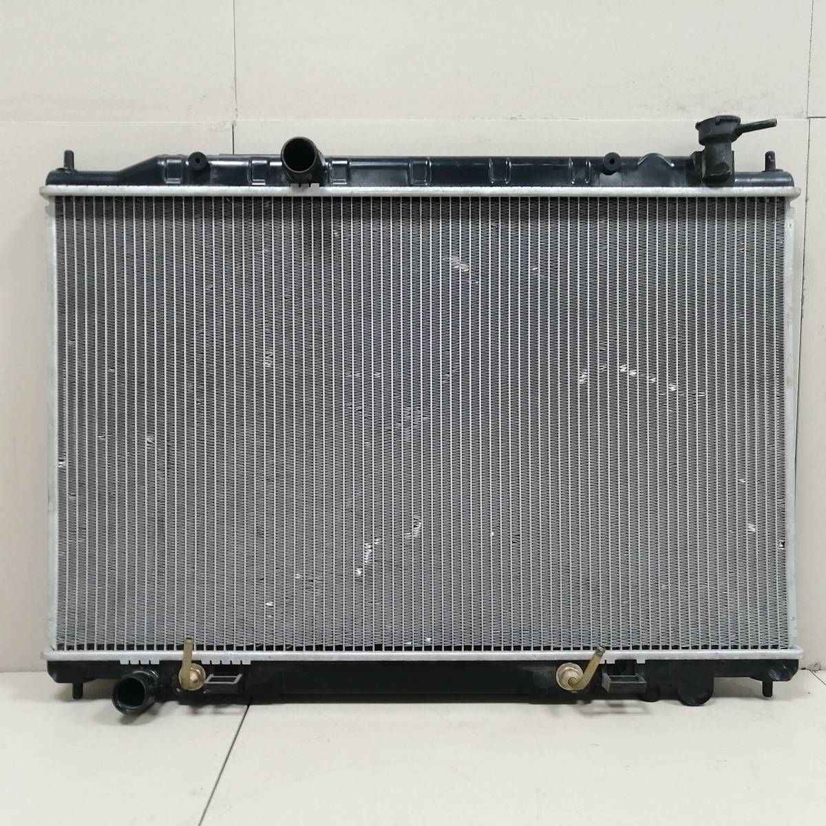 Радиатор охлаждения двигателя Nissan Teana J31 2003-2008