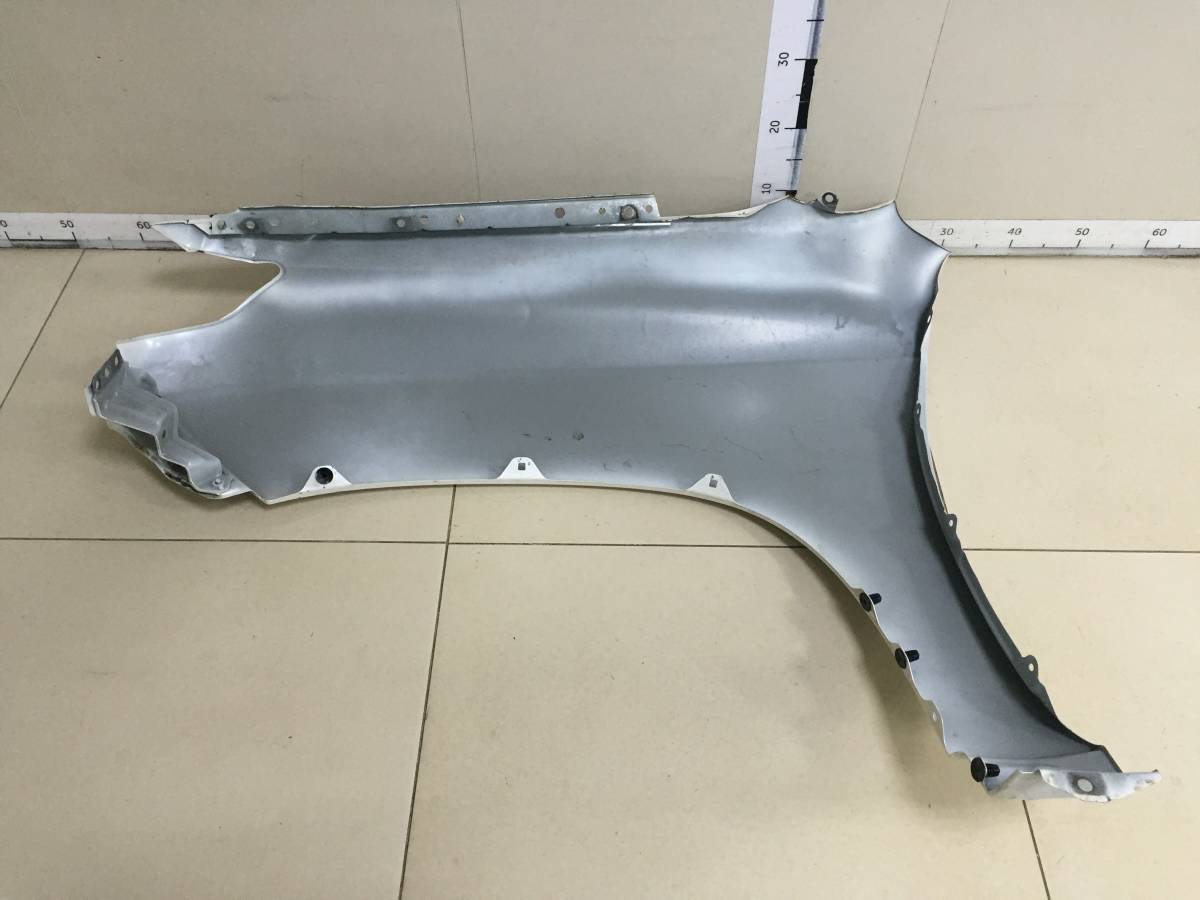 Крыло переднее правое Toyota Land Cruiser Prado (J150) 2009>
