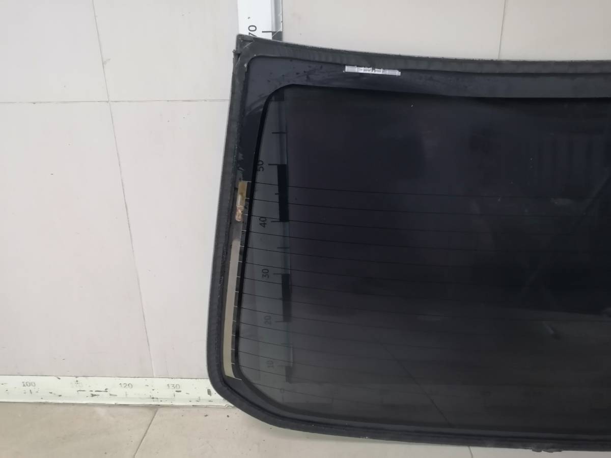 Стекло заднее Nissan Tiida (C11) 2007-2014 Стекло заднее Nissan Tiida (C11) 2007-2014