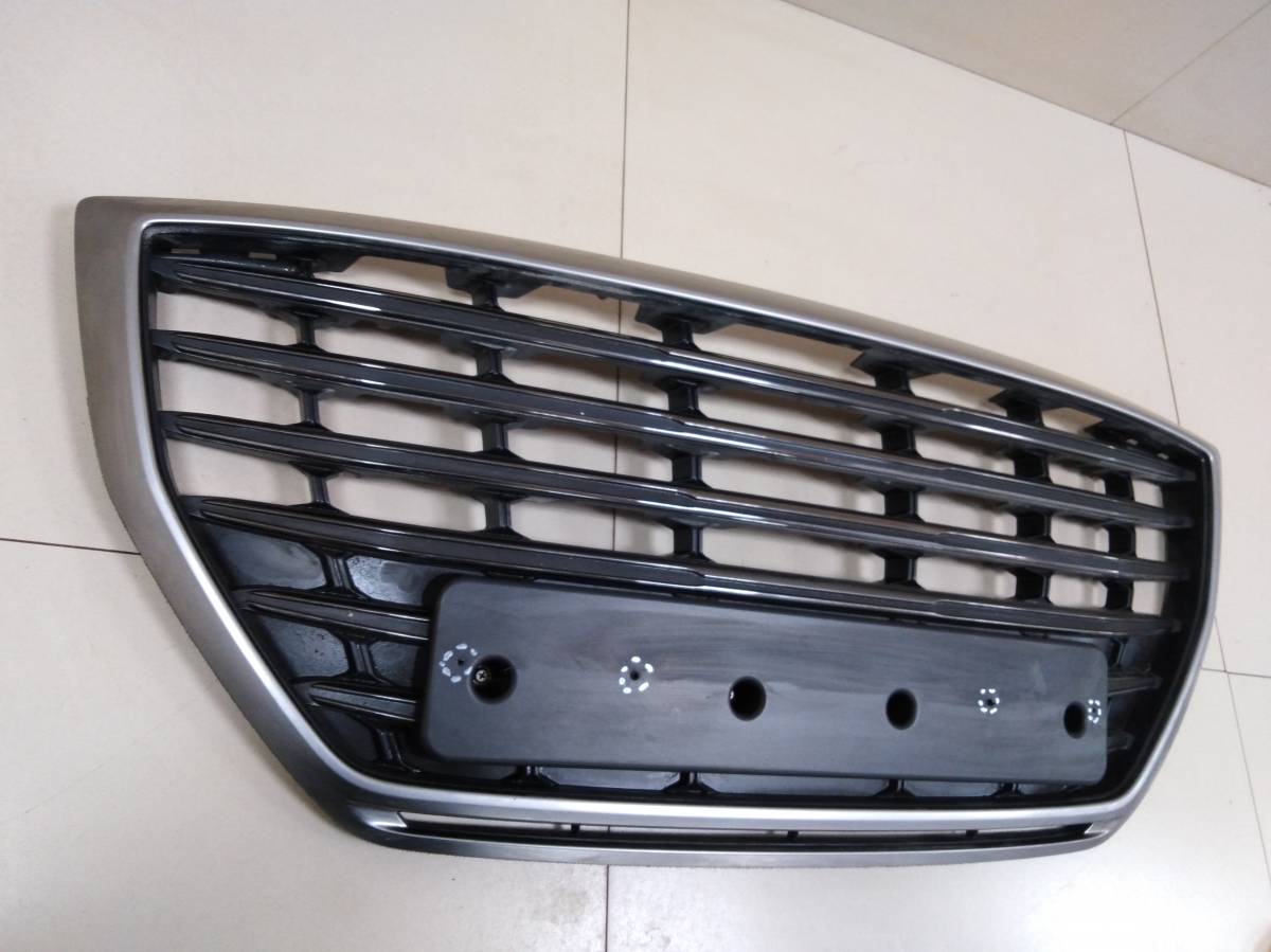 Решетка радиатора Hyundai Genesis G80