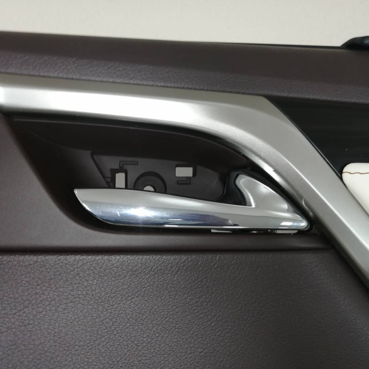 Обшивка двери задней правой Lexus RX 350 2015>