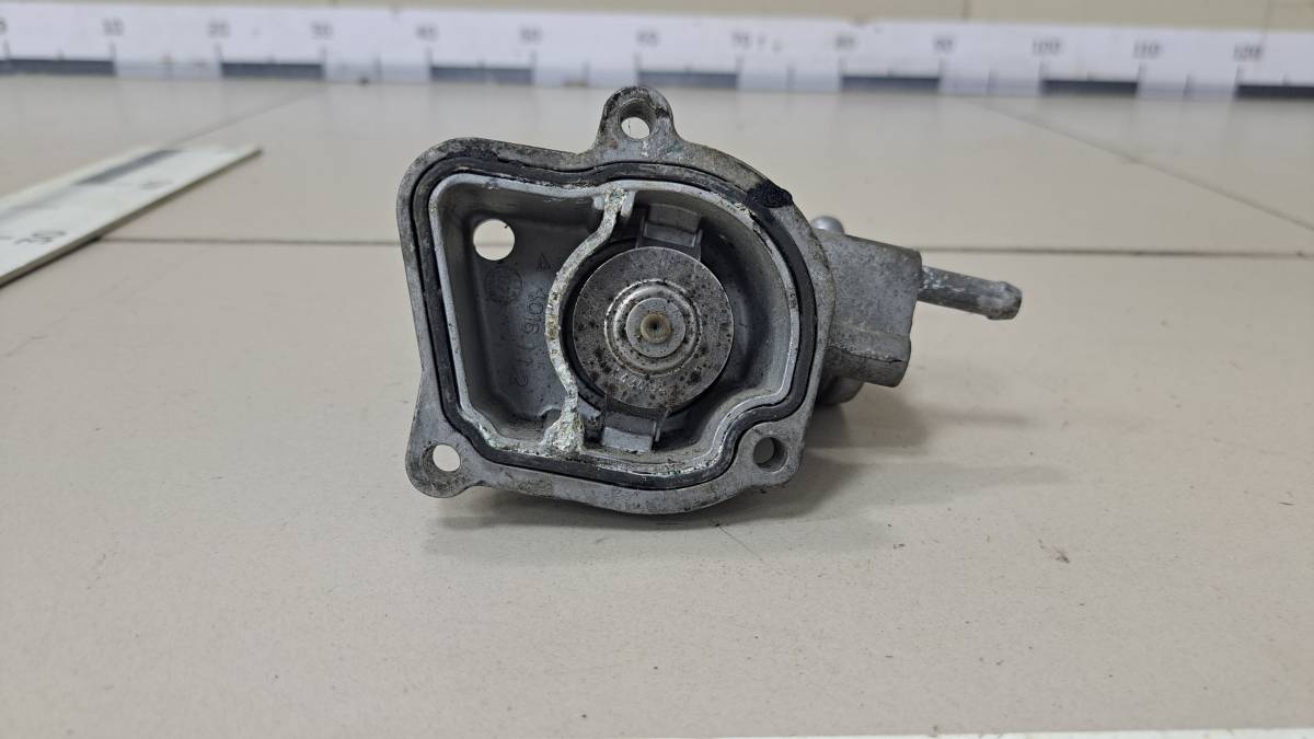 Корпус термостата Mercedes-Benz E-Class (W211) 2002-2009 Корпус термостата Mercedes-Benz E-Class (W211) 2002-2009