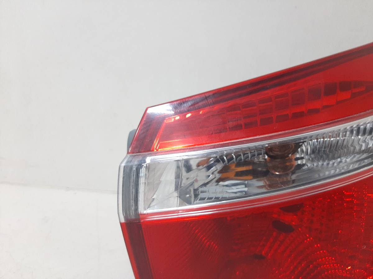 Фонарь задний наружный правый Toyota Corolla E180 2013>