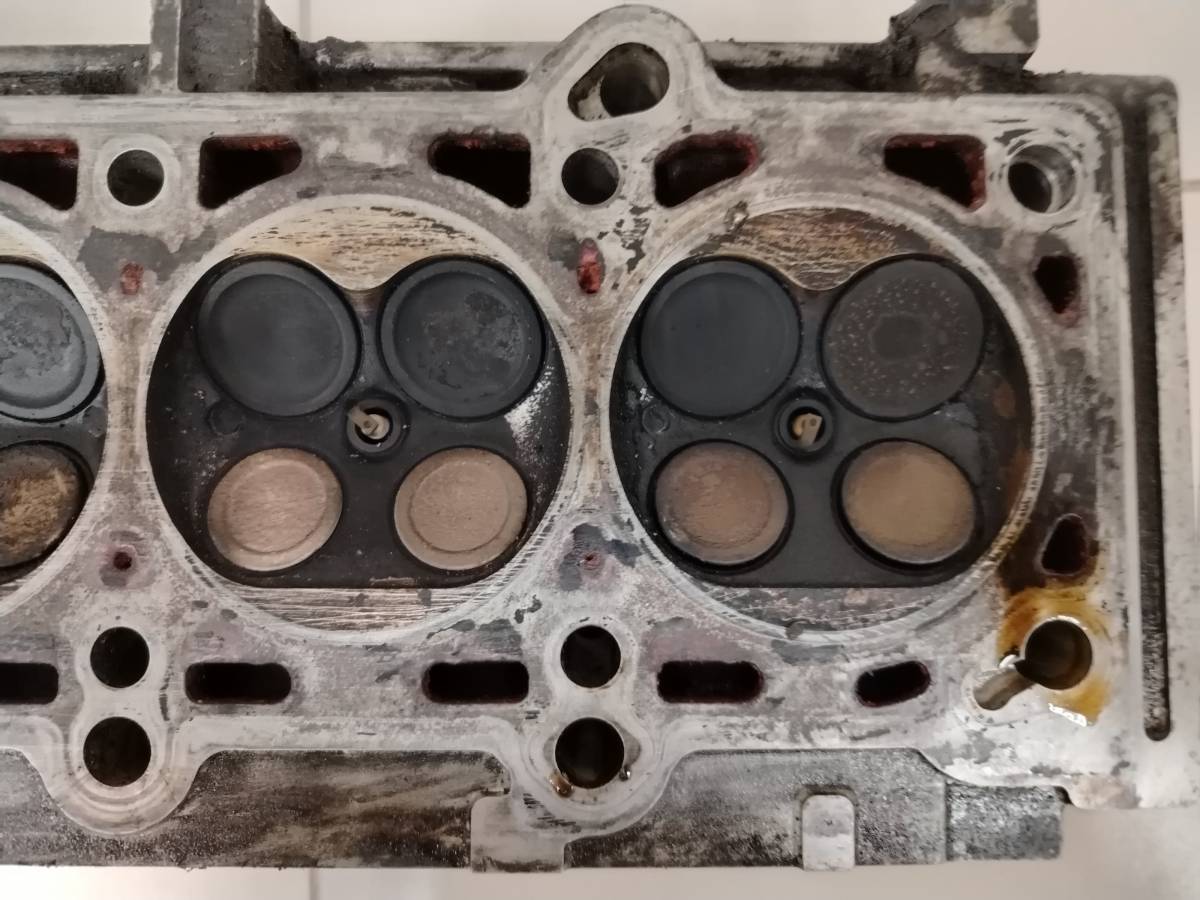 Головка блока цилиндров Dodge Stratus 2000-2005