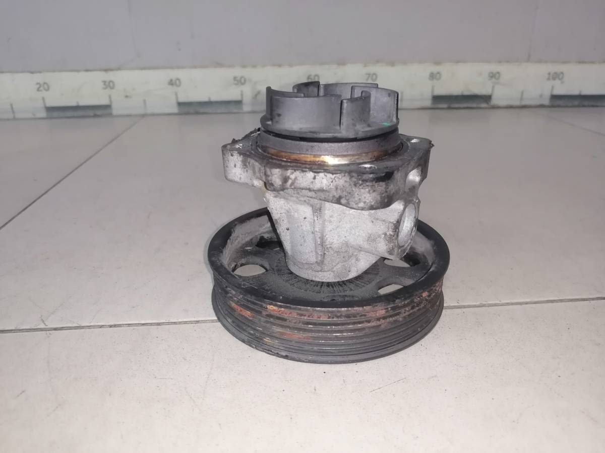 Насос водяной (помпа) Opel Astra H / Family 2004-2015