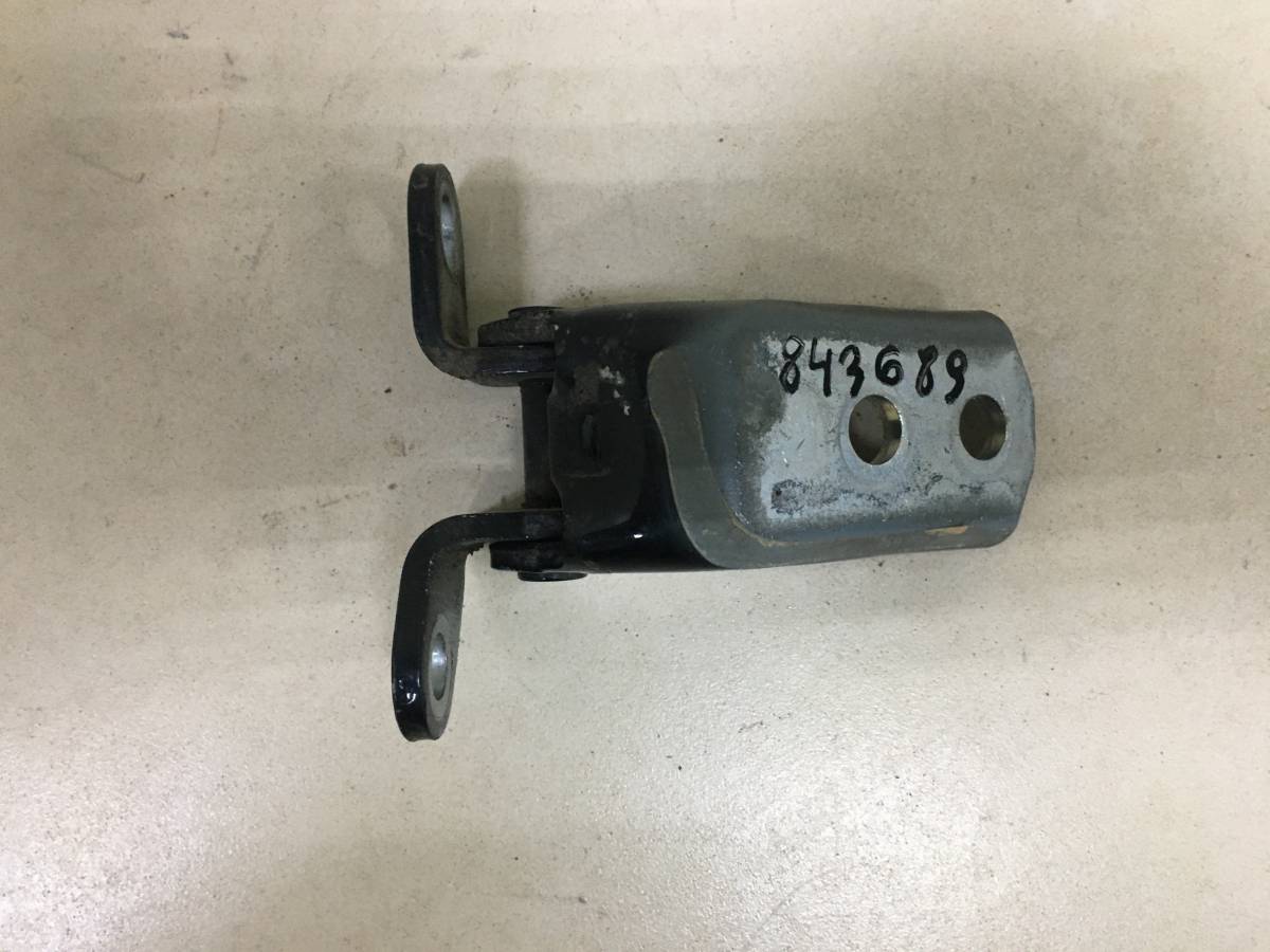 Петля двери передней правой верхняя Toyota Avensis (T250) 2003-2009