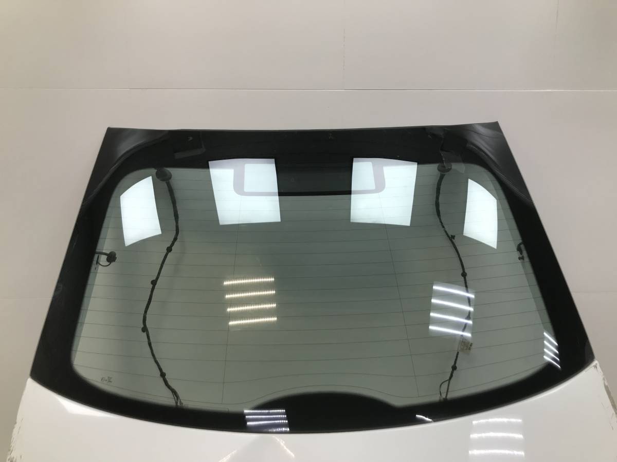 Стекло заднее Skoda Rapid 2012-2020