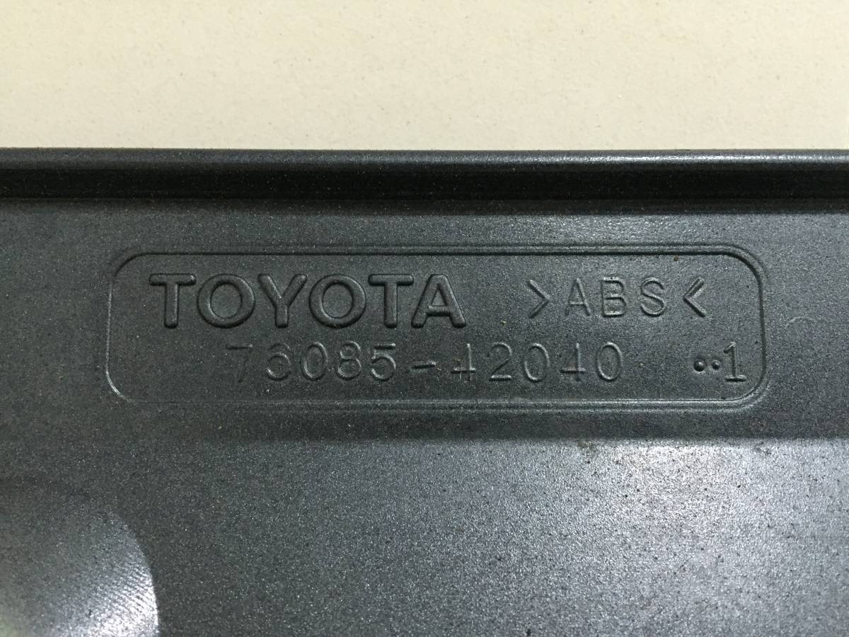 Спойлер (дефлектор) крышки багажника Toyota Rav 4 (A30) 2006-2013