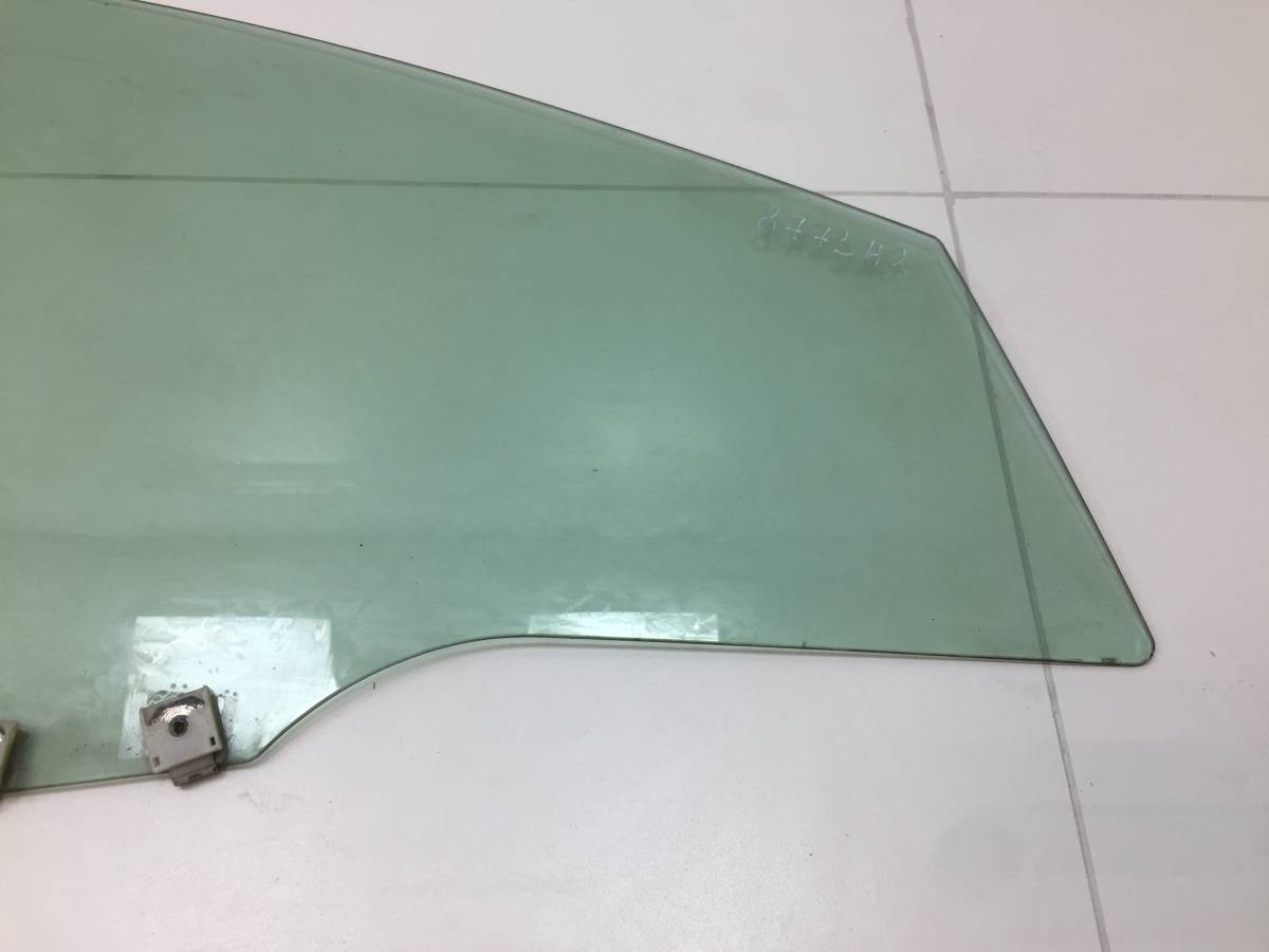 Стекло двери передней правой Mazda CX-7 (ER) 2006-2012