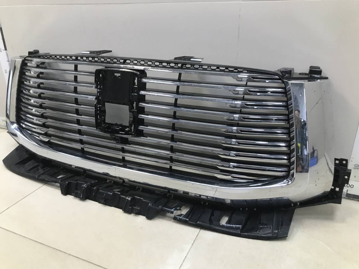 Решетка радиатора Tank 500 2021>