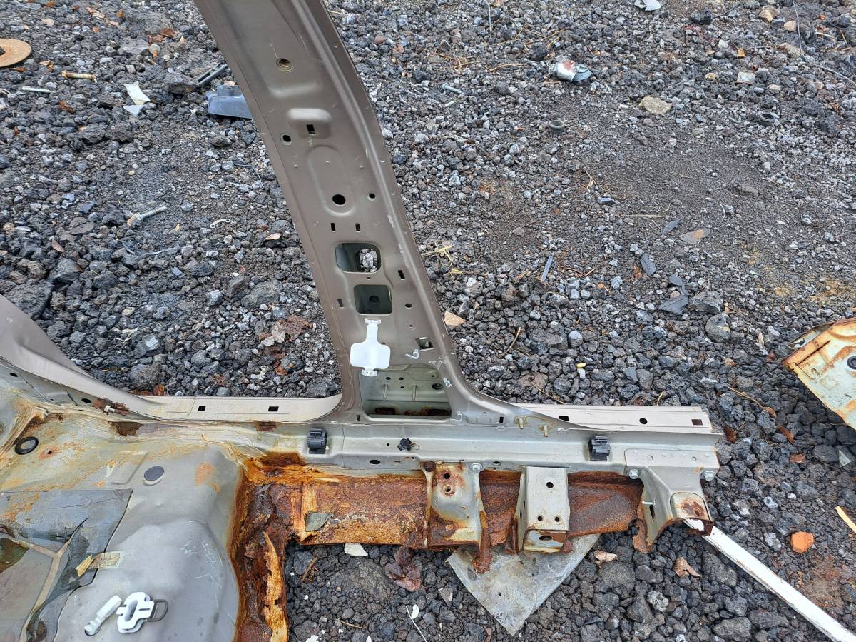Порог со стойкой левый Nissan Almera (N16) 2000-2006