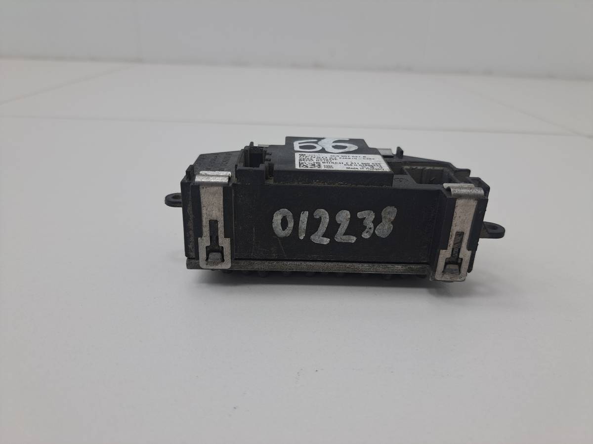 Резистор отопителя Volkswagen Passat B6 2005-2010