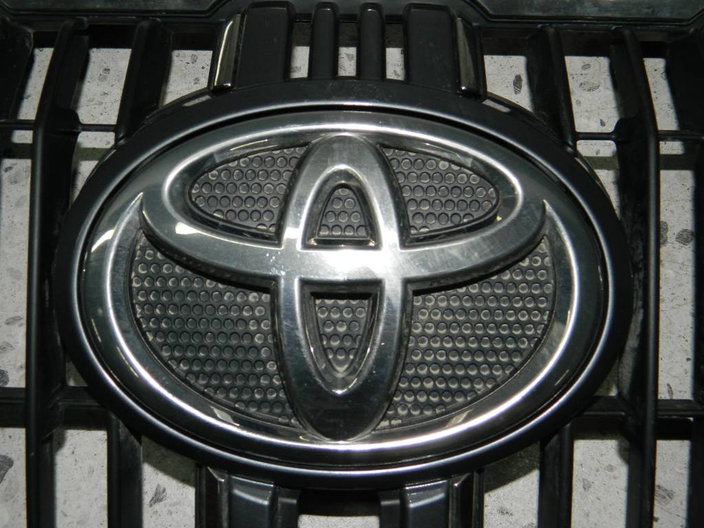 Эмблема Toyota Land Cruiser Prado (J150) 2009>