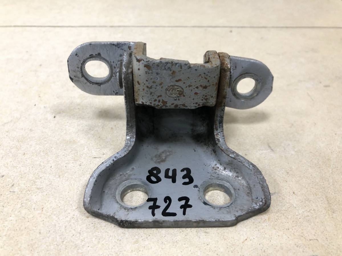 Петля двери передней левой нижняя Toyota Camry (V40) 2006-2011
