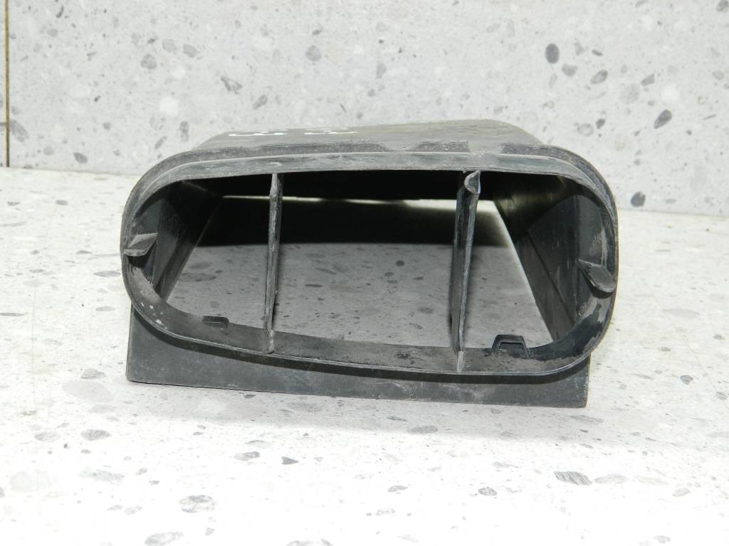 Воздухозаборник (внутри) BMW 7-Series E65,E66 2001-2008