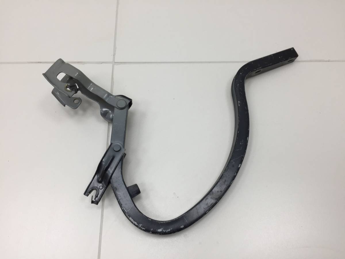 Петля крышки багажника Chevrolet Cruze (J300) 2009-2016