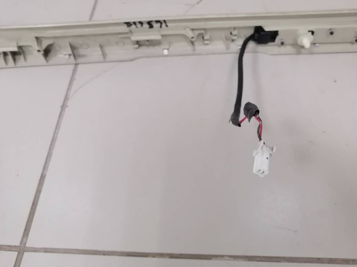 Накладка порога (внутренняя) Nissan Fuga Y50 2004-2009
