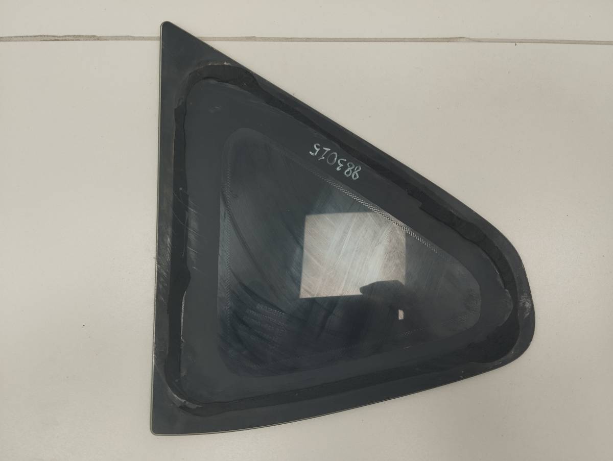 Стекло кузовное глухое правое Nissan Qashqai (J10) 2006-2013