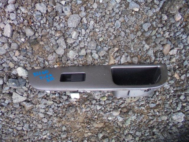 Кнопка стеклоподъемника для Nissan Tiida (C11) 2007-2014