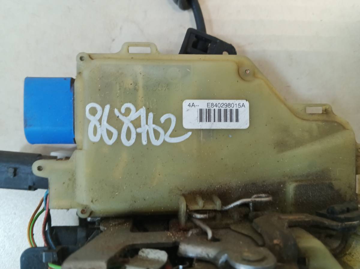 Замок двери передней левой Volkswagen Touareg (7L) 2002-2010
