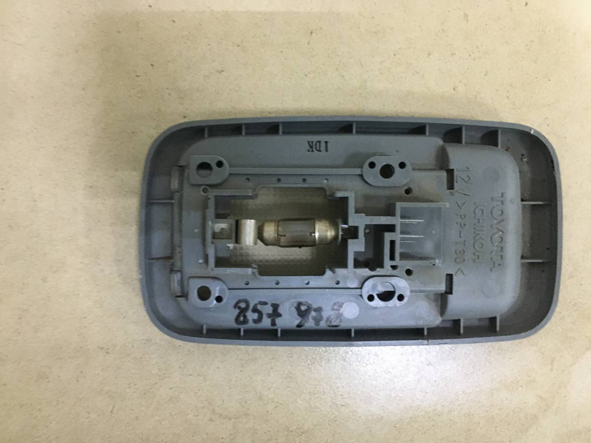 Плафон салонный Toyota Rav 4 (A20) 2000-2005