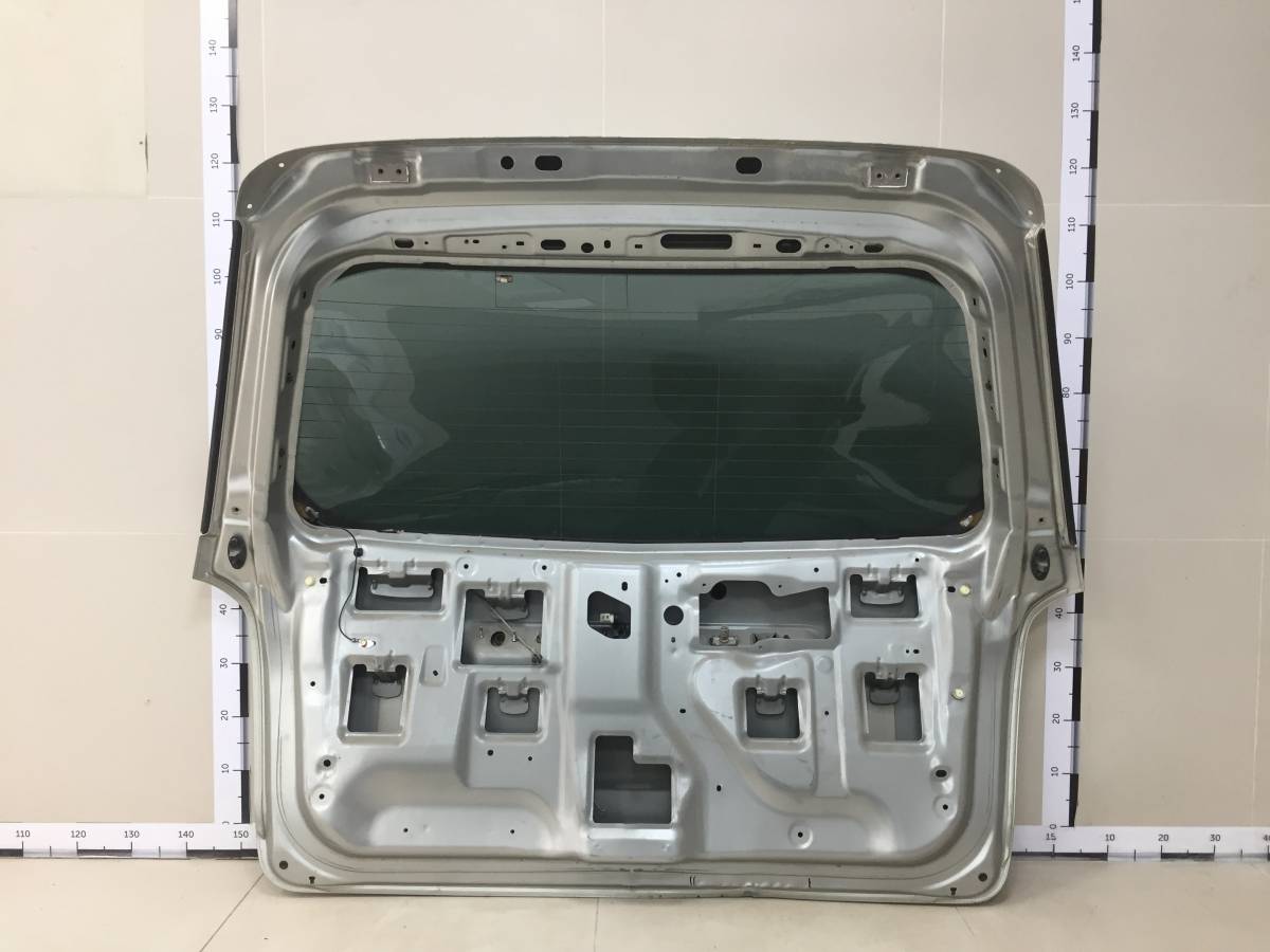 Дверь багажника со стеклом Mazda MPV (LW) 1999-2006