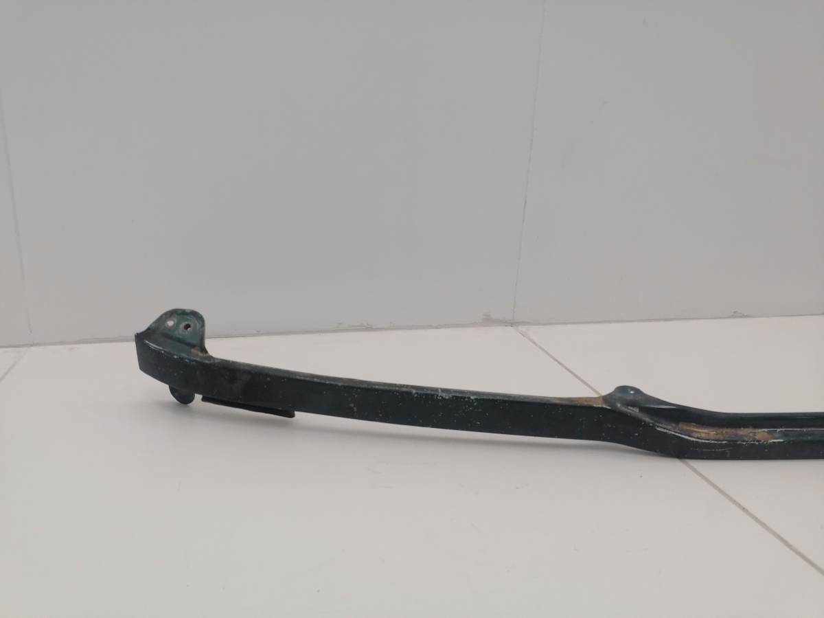 Усилитель переднего бампера Toyota Land Cruiser (J100) 1998-2007
