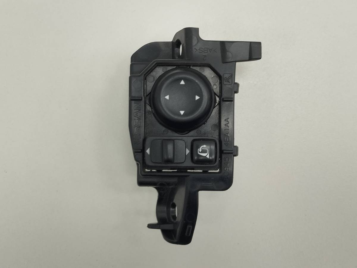 Переключатель регулировки зеркала Nissan Qashqai (J11) 2014>