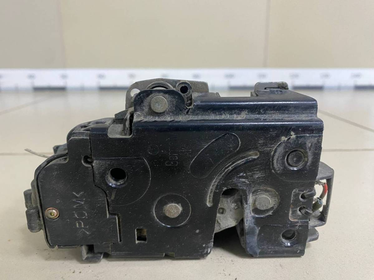 Замок двери передней правой Volkswagen Golf 4 (1J) 1997-2005г