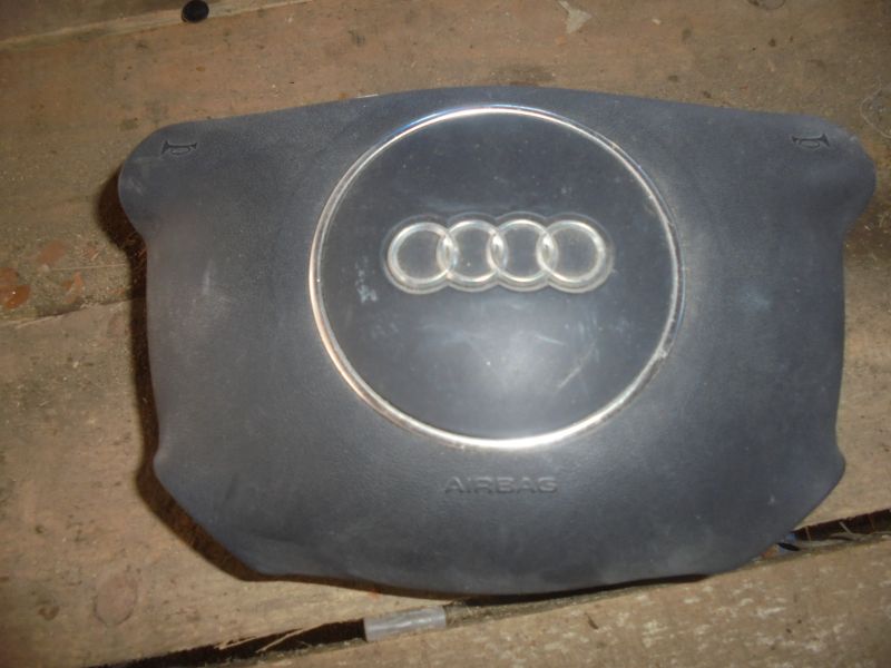 Подушка безопасности в рулевое колесо для Audi A4 (B6) 2000-2004