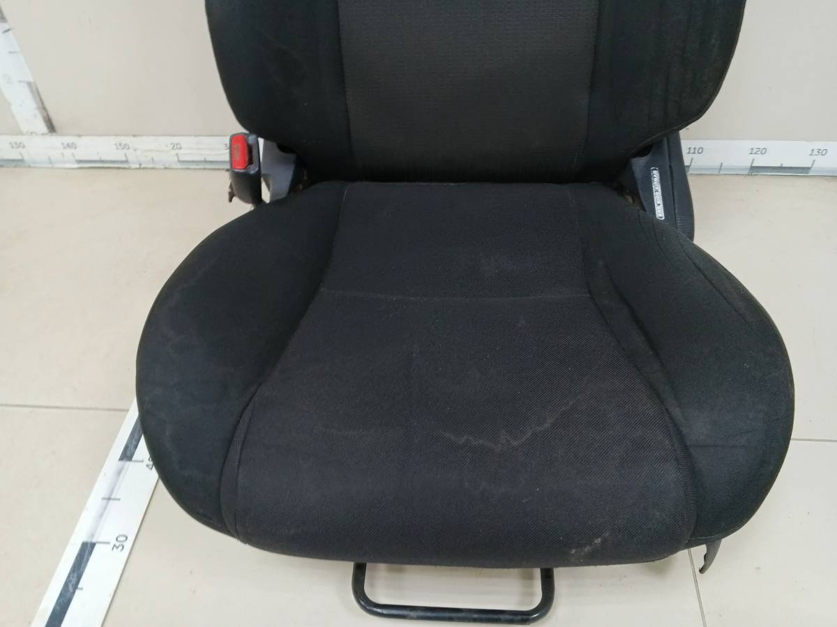 Сиденье переднее левое Toyota Avensis (T250) 2003-2009