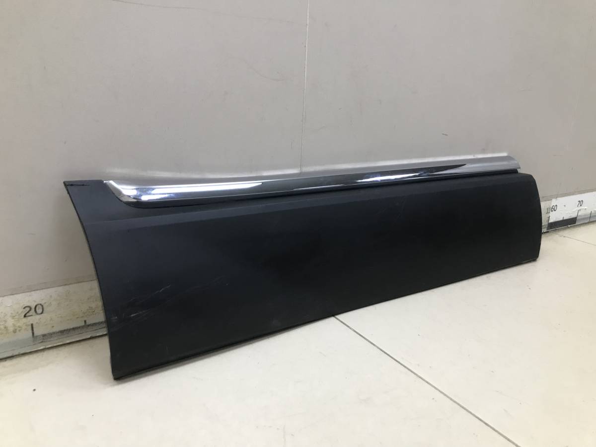 Накладка двери задней правой Hongqi H5 2018