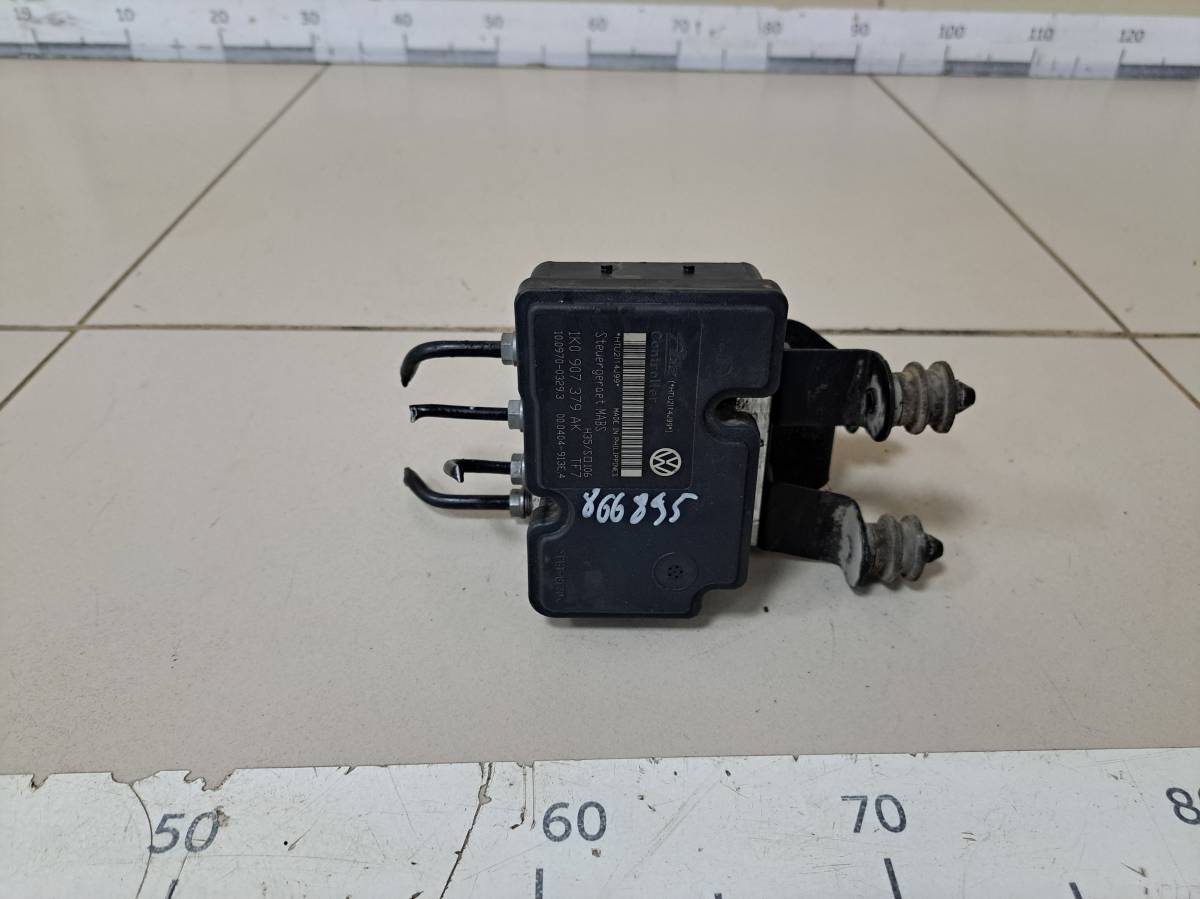 Блок ABS (насос) Volkswagen Jetta (5K) 2011>