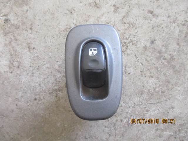 Кнопка стеклоподъемника для Hyundai Accent (LC, Tagaz) 2000-2012