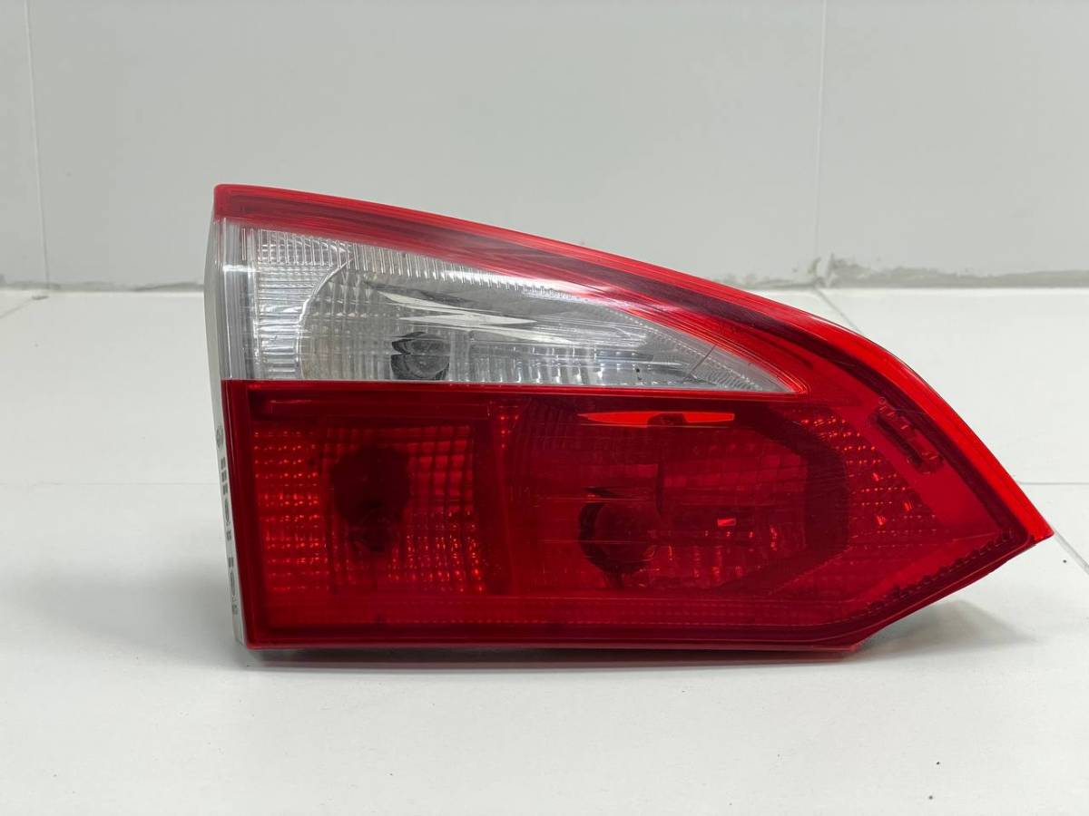 Фонарь задний внутренний левый Ford Focus 3 2011>