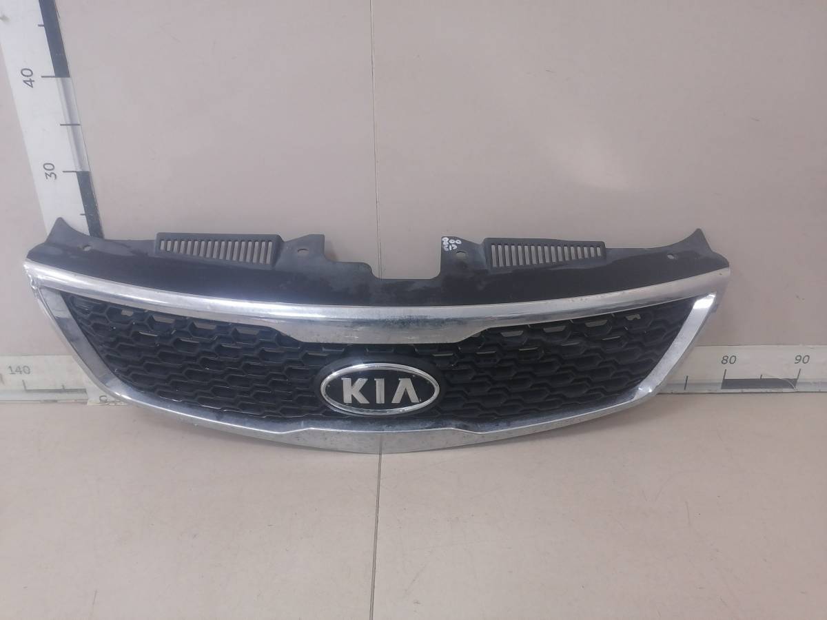 Решетка радиатора Kia Cerato (TD) 2009-2013
