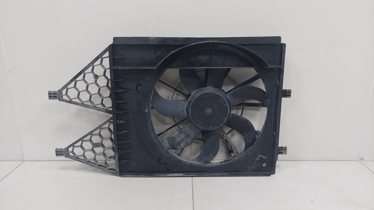 Вентилятор радиатора Skoda Rapid 2012-2020