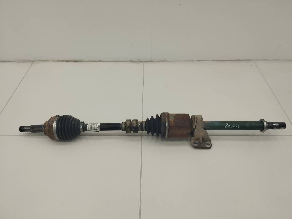 Полуось передняя правая Nissan Qashqai (J10) 2006-2013